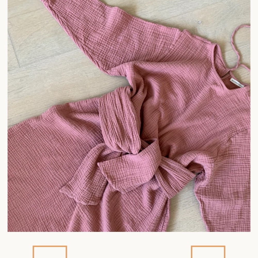 April meets october dress in dusty pink. October dress with sash. Cotton gauze.